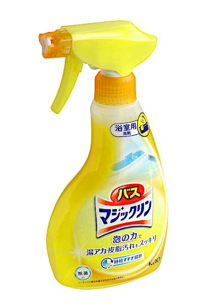 スプレータイプの浴室用洗剤です。泡の力でこすらず落とすことができます。浴槽などの湯アカ・皮脂汚れもラクに落とせます。すすぎ時の泡切れが早く、節水・時間短縮ができます。浴槽内・床・壁・洗面器・イスなどの