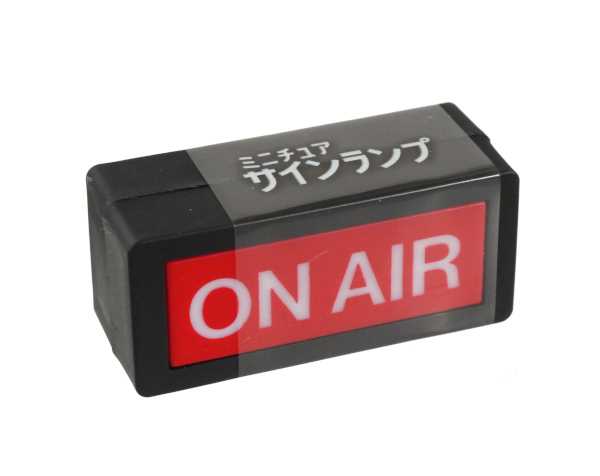 ミニチュアのサインラインプです。別売りのLR44電池2個を入れてお使いください。スイッチをONにするとサインランプが光ります。人形やミニチュアのシチュエーション作りにオススメです。※電池は付属しており