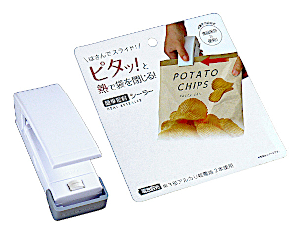 シーラーです。はさんでスライドするだけで袋をピタッと閉じることができます。【 使用できる材質(厚み約0.1mmまで) 】・アルミ蒸着袋・ポリプロピレン・ポリエチレン・塩化ビニール別売りの単3形アルカリ